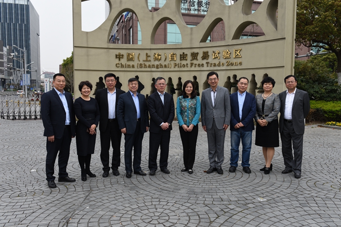 1上海自贸区合影